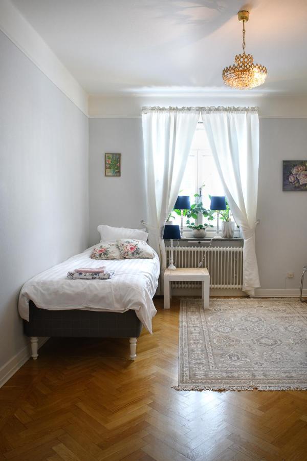 Homade B&B, Gamla Stan นอเชอร์ปิง ภายนอก รูปภาพ