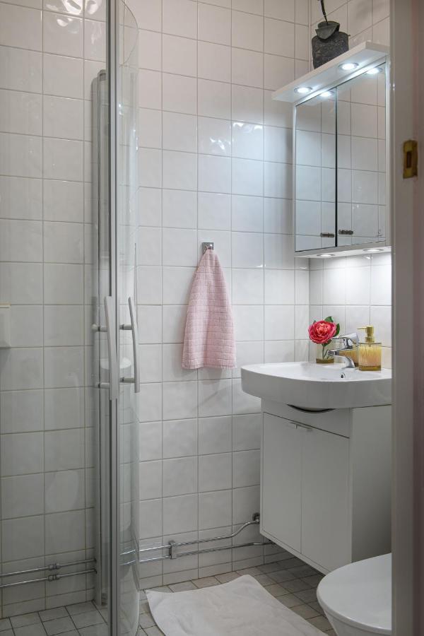Homade B&B, Gamla Stan นอเชอร์ปิง ภายนอก รูปภาพ